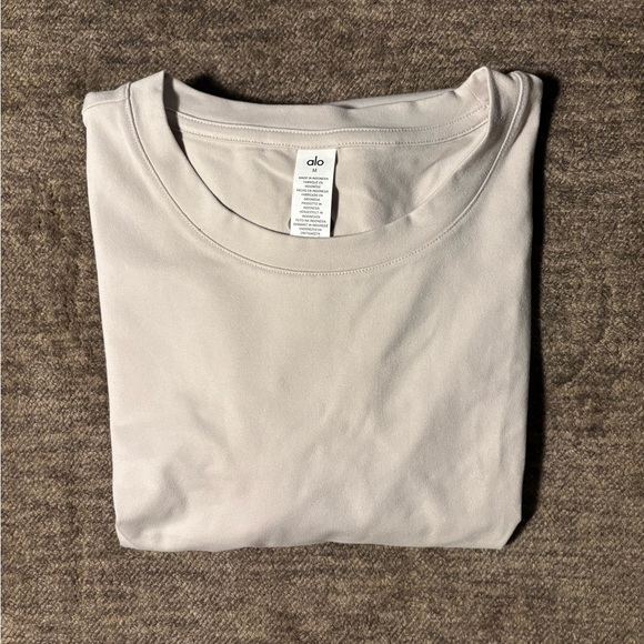 ALO Yoga Men’s “Conquer Reform” Short Sleeve (M) *BESTSELLER* - Picture 11 of 11